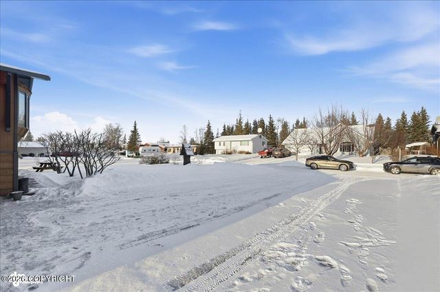 323 W Rockwell Avenue, Soldotna, AK 99669