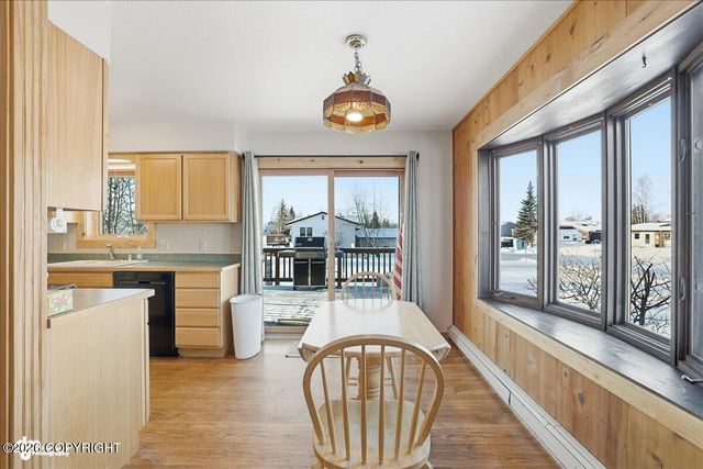 323 W Rockwell Avenue, Soldotna, AK 99669