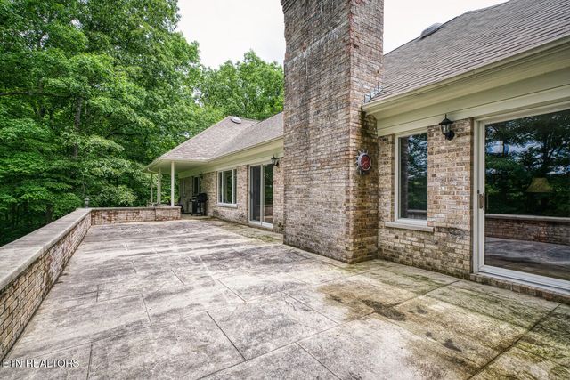 60 Bluff Rd, Crossville, TN 38555