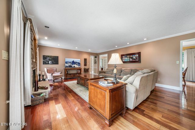 60 Bluff Rd, Crossville, TN 38555