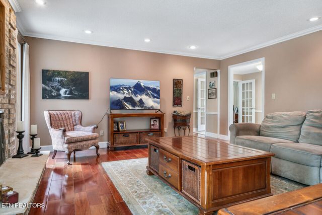 60 Bluff Rd, Crossville, TN 38555