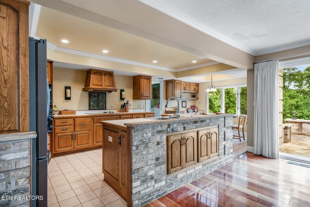 60 Bluff Rd, Crossville, TN 38555