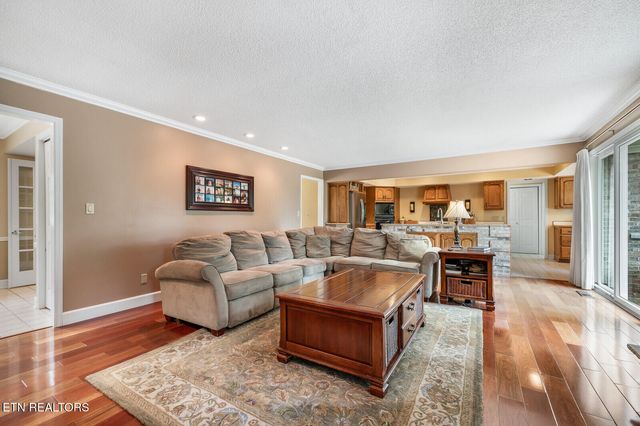 60 Bluff Rd, Crossville, TN 38555