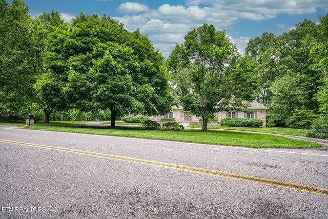 60 Bluff Rd, Crossville, TN 38555