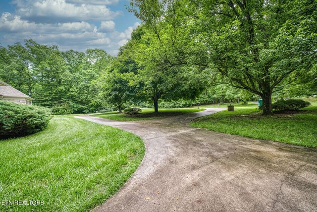 60 Bluff Rd, Crossville, TN 38555