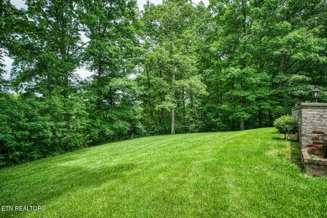 60 Bluff Rd, Crossville, TN 38555