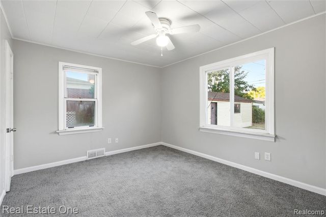 6662 N Gulley Road, Dearborn Heights, MI 48127