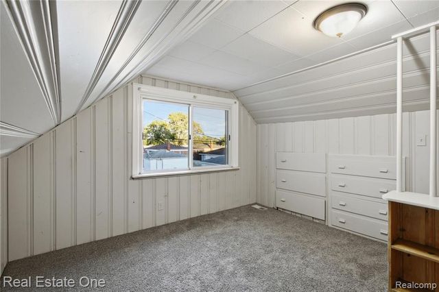6662 N Gulley Road, Dearborn Heights, MI 48127