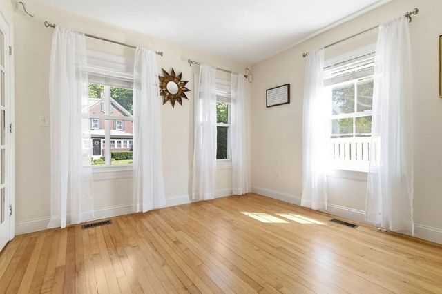 92 Lake Ave, Walpole, MA 02081