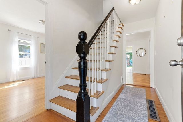 92 Lake Ave, Walpole, MA 02081