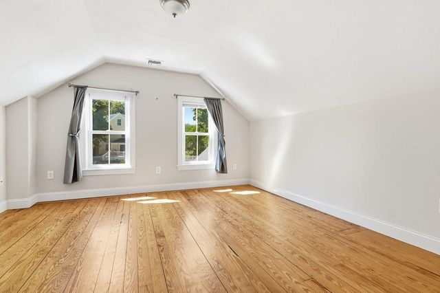 92 Lake Ave, Walpole, MA 02081