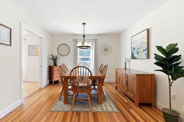 92 Lake Ave, Walpole, MA 02081