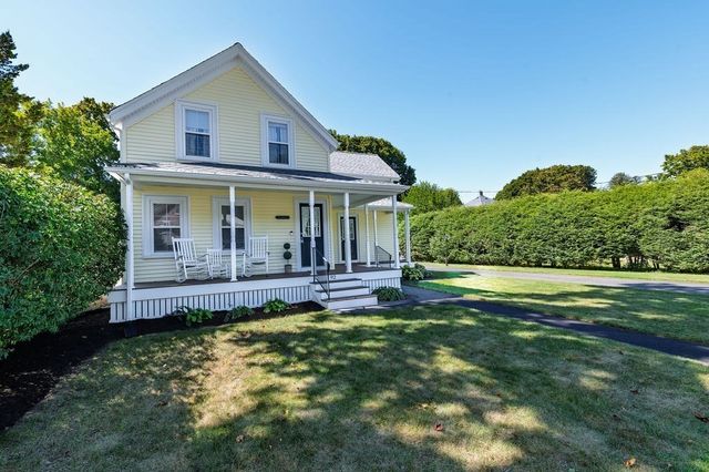 92 Lake Ave, Walpole, MA 02081