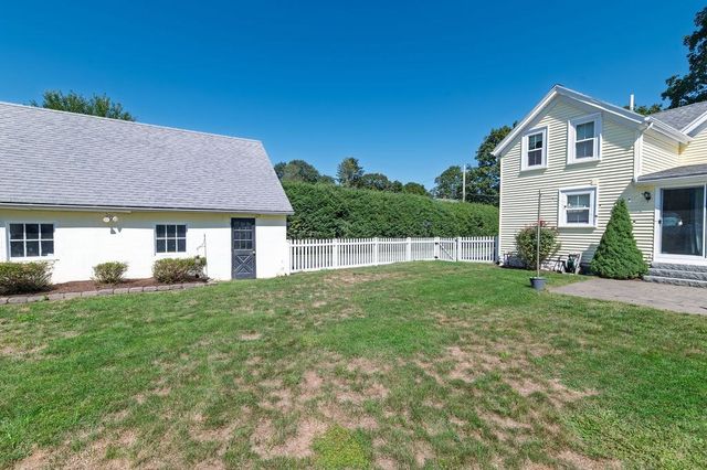 92 Lake Ave, Walpole, MA 02081
