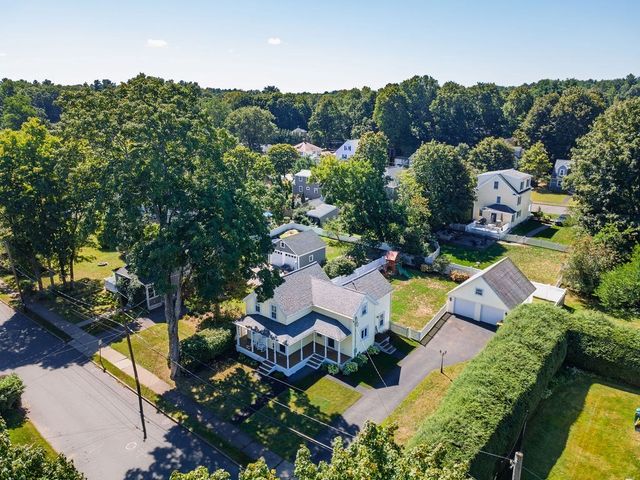 92 Lake Ave, Walpole, MA 02081