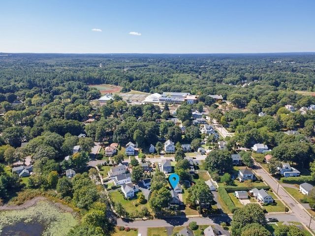 92 Lake Ave, Walpole, MA 02081