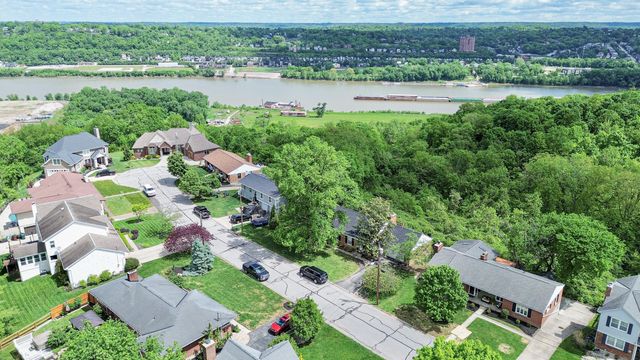 62 Mel Lawn Drive, Fort Thomas, KY 41075