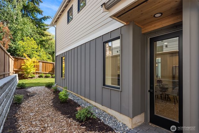 11418 NE 90th Street, Kirkland, WA 98033