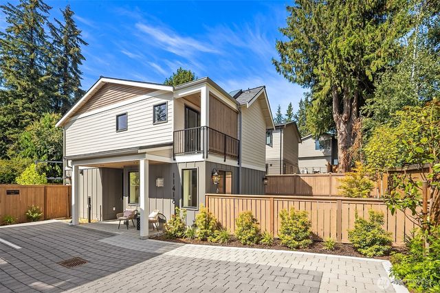 11418 NE 90th Street, Kirkland, WA 98033