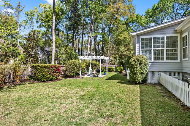 5691 Captain Kidd Rd, Hollywood, SC 29449