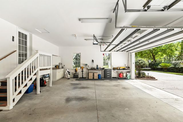 5691 Captain Kidd Rd, Hollywood, SC 29449
