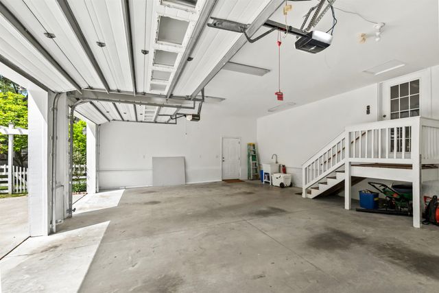 5691 Captain Kidd Rd, Hollywood, SC 29449