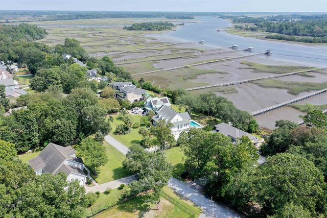 5691 Captain Kidd Rd, Hollywood, SC 29449