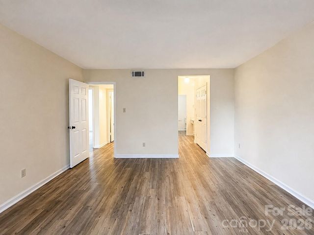 7220 Winery Lane, Charlotte, NC 28227