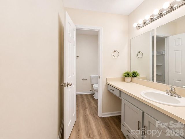 7220 Winery Lane, Charlotte, NC 28227