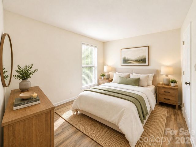 7220 Winery Lane, Charlotte, NC 28227