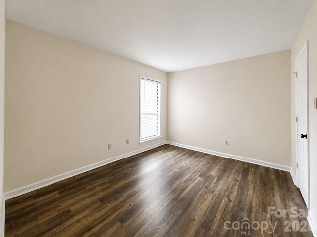 7220 Winery Lane, Charlotte, NC 28227