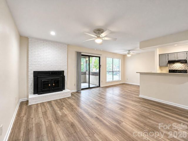 7220 Winery Lane, Charlotte, NC 28227