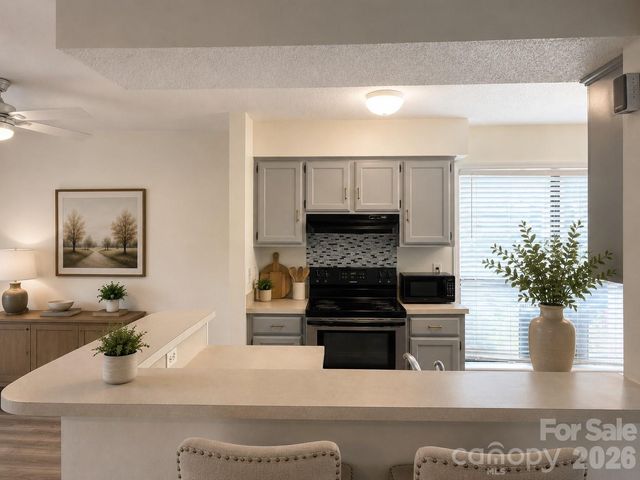 7220 Winery Lane, Charlotte, NC 28227