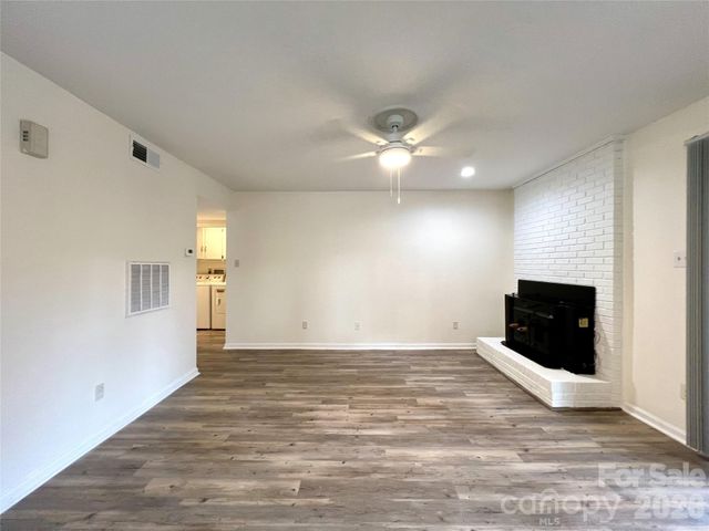 7220 Winery Lane, Charlotte, NC 28227