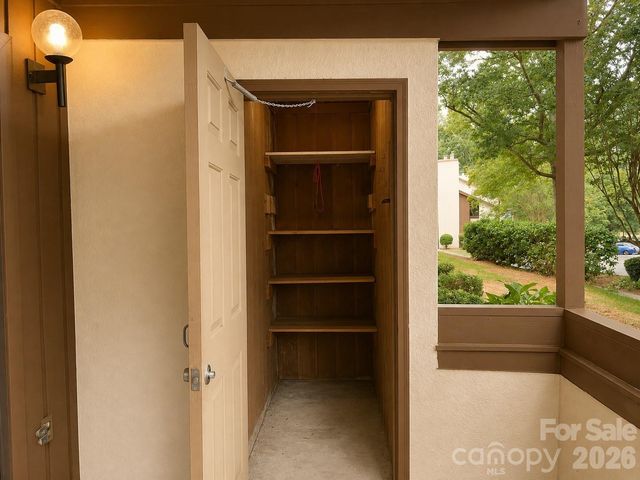 7220 Winery Lane, Charlotte, NC 28227