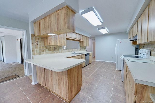 8844 E ROSEMONT STREET, Inverness, FL 34450
