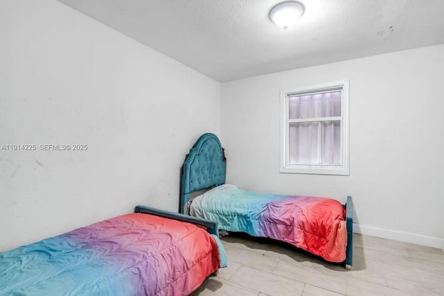 1213 NW 6th Ct, Fort Lauderdale, FL 33311