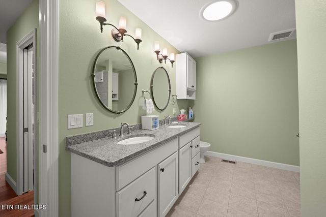 14 Heatherhurst Court, Crossville, TN 38558