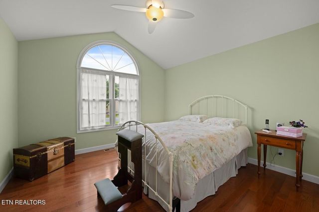 14 Heatherhurst Court, Crossville, TN 38558
