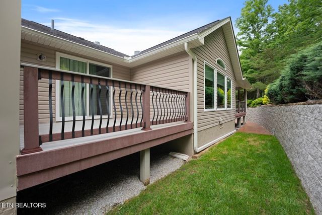 14 Heatherhurst Court, Crossville, TN 38558