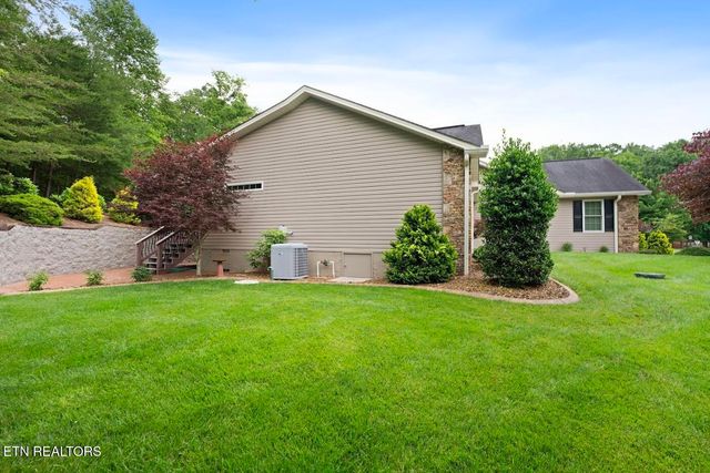 14 Heatherhurst Court, Crossville, TN 38558
