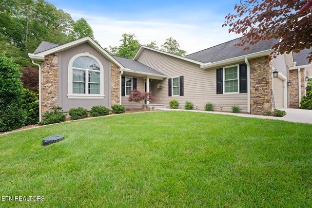 14 Heatherhurst Court, Crossville, TN 38558
