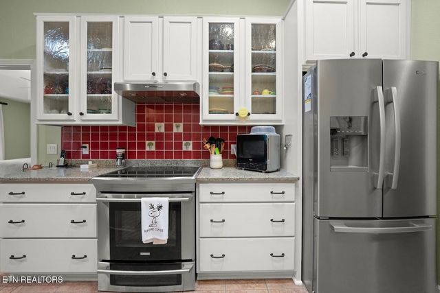 14 Heatherhurst Court, Crossville, TN 38558