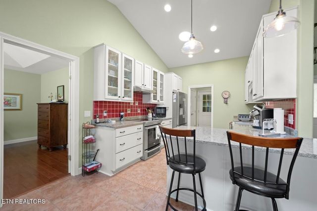 14 Heatherhurst Court, Crossville, TN 38558