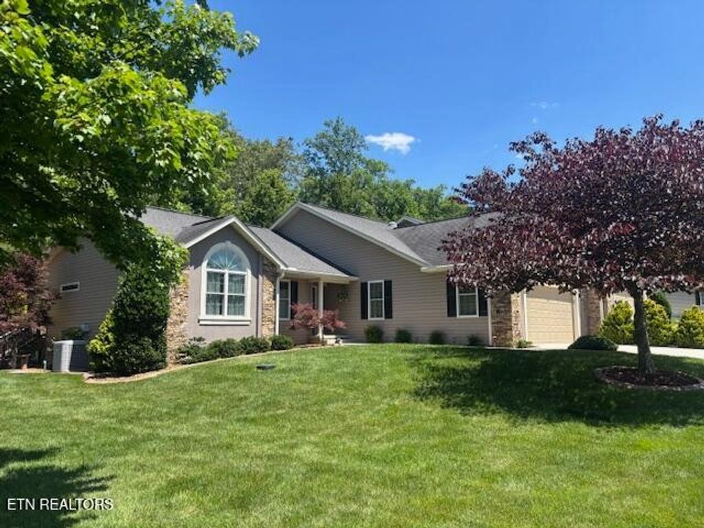 14 Heatherhurst Court, Crossville, TN 38558