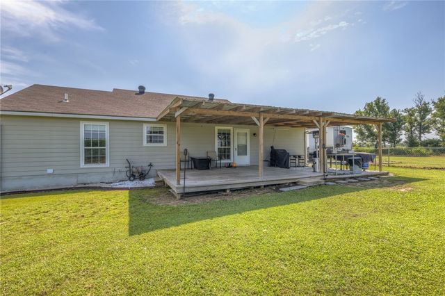 8302 Covenant Cove, Colcord, OK 74338