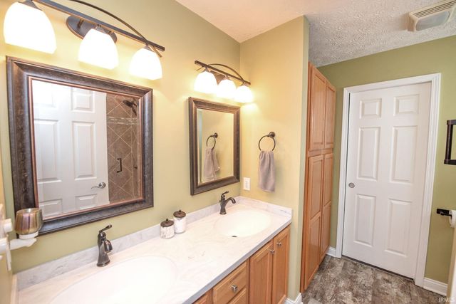 1829 Kingfisher Drive, Lafayette, IN 47909