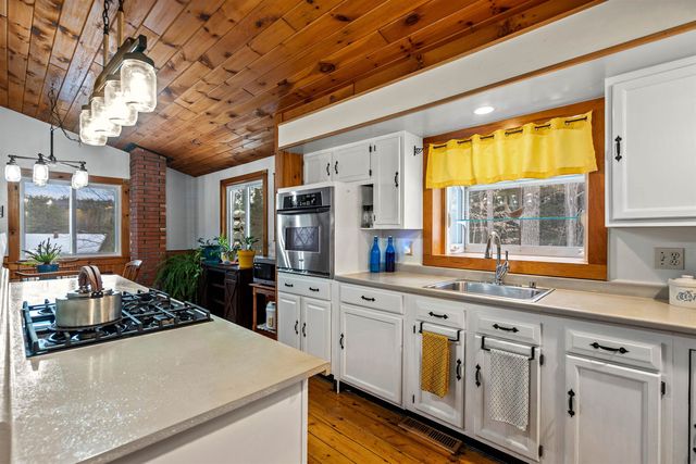 110 New Hampshire Drive, Webster, NH 03303