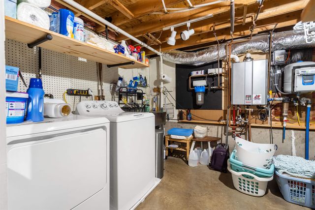 110 New Hampshire Drive, Webster, NH 03303