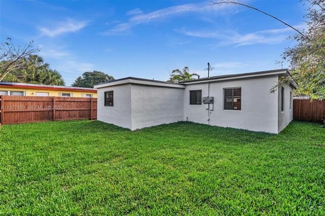 1123 NE 1st Ave, Fort Lauderdale, FL 33304